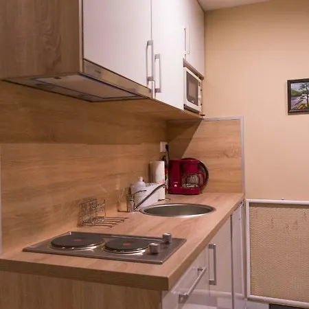 Apartman Junak 34, Horny Smokovec *